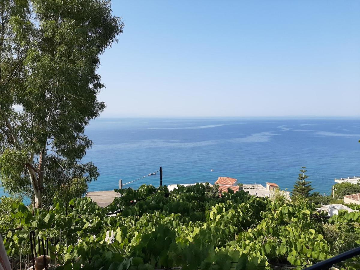 Valentina Bed & Breakfast Qeparo