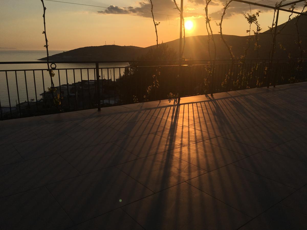 Valentina Bed & Breakfast Qeparo