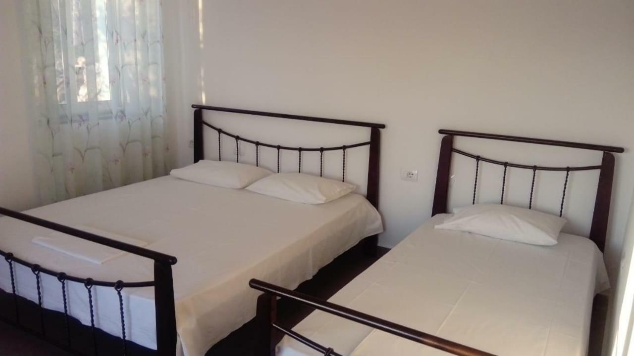 Valentina Bed & Breakfast Qeparo