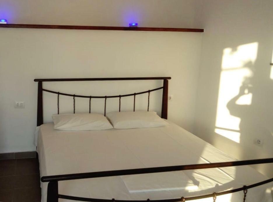 Valentina Bed & Breakfast Qeparo